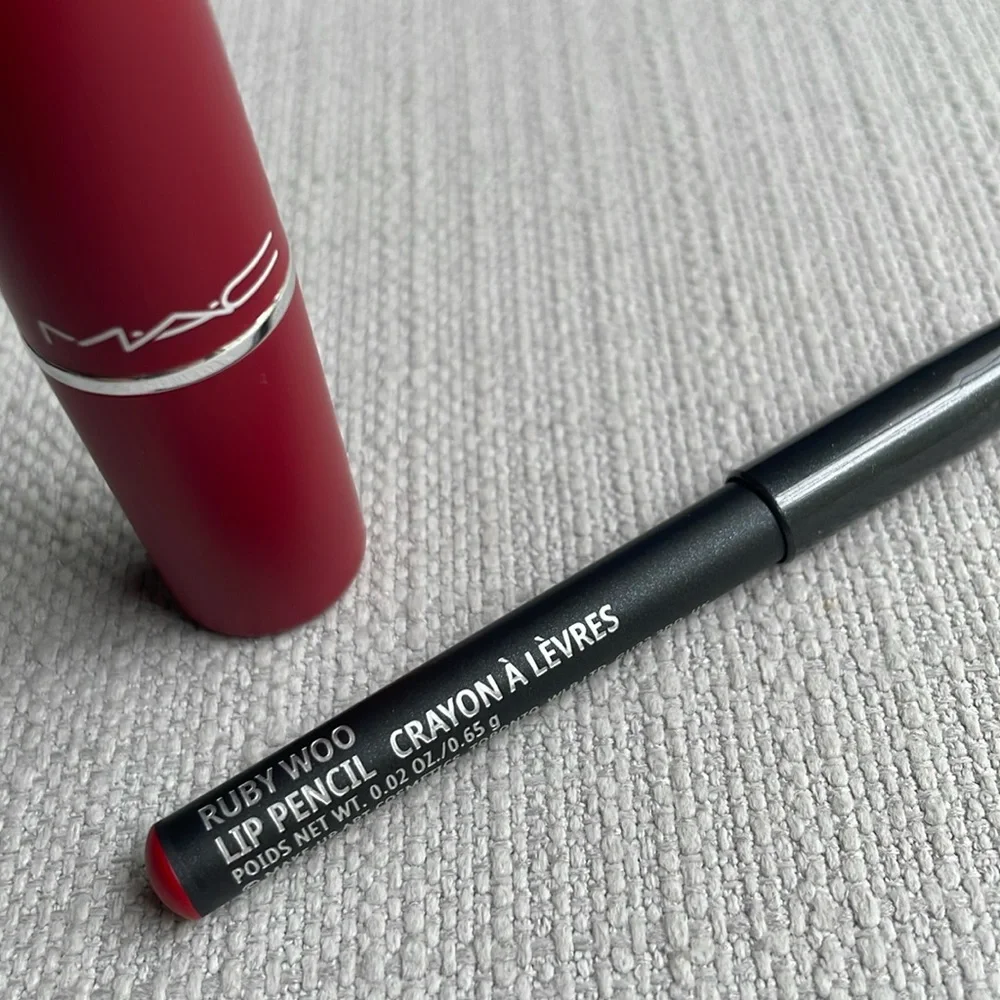 MAC Retro Matte Lipstick - 707 Ruby woo & mini lip liner set
